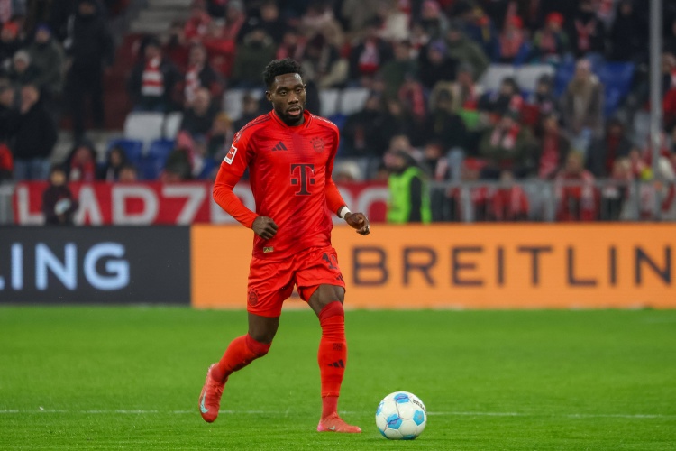 bob半岛体育-体图：孔帕尼希望戴维斯健康出战皇马，用回追速度阻止皇马打反击