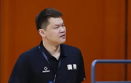 bob半岛体育官方网站-朱芳雨羡慕首钢队豪华阵容，深圳队回应球队欠薪传闻